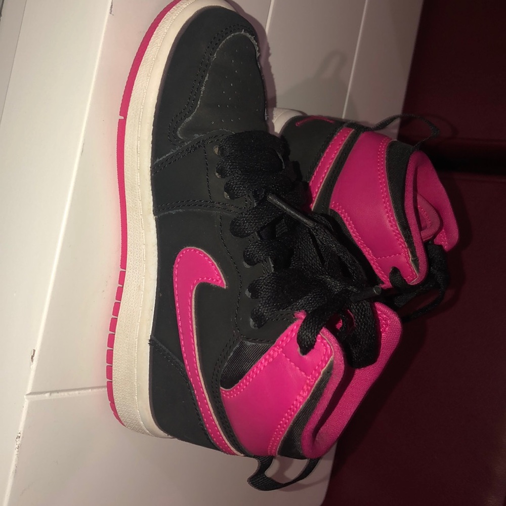 Girls 11C Air Jordan’s. Worn once